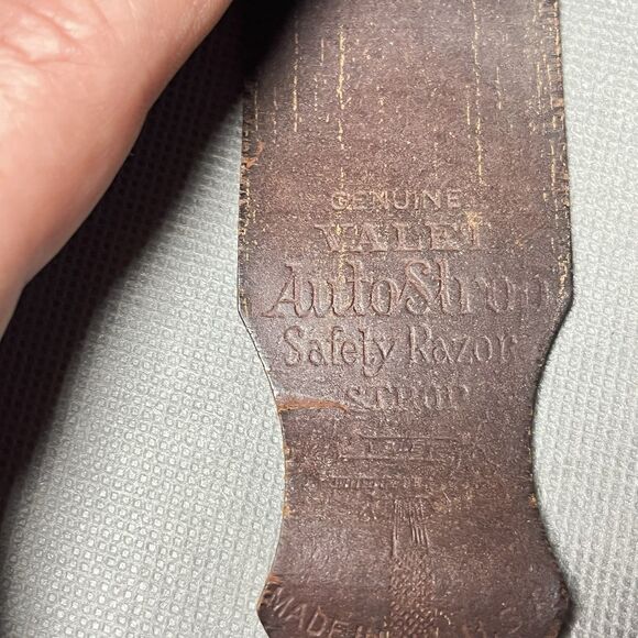 1938 Original Barber Shop Leather Razor Sharpening Strap-Autostrop Safety Razor - Picture 5 of 13